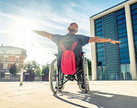 Ученые создали инвалидную коляску, управляемую силой мысли